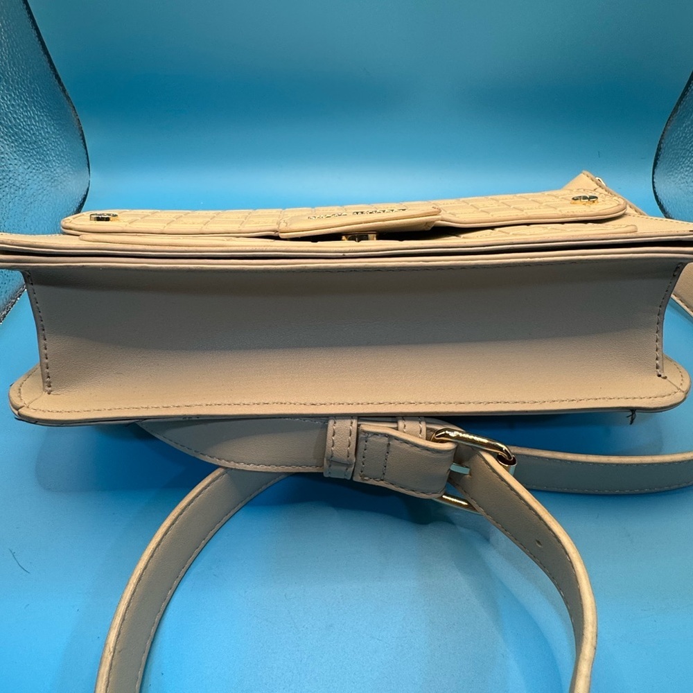 Steve Madden Cream Crossbody Bag - Picture 3 of 6